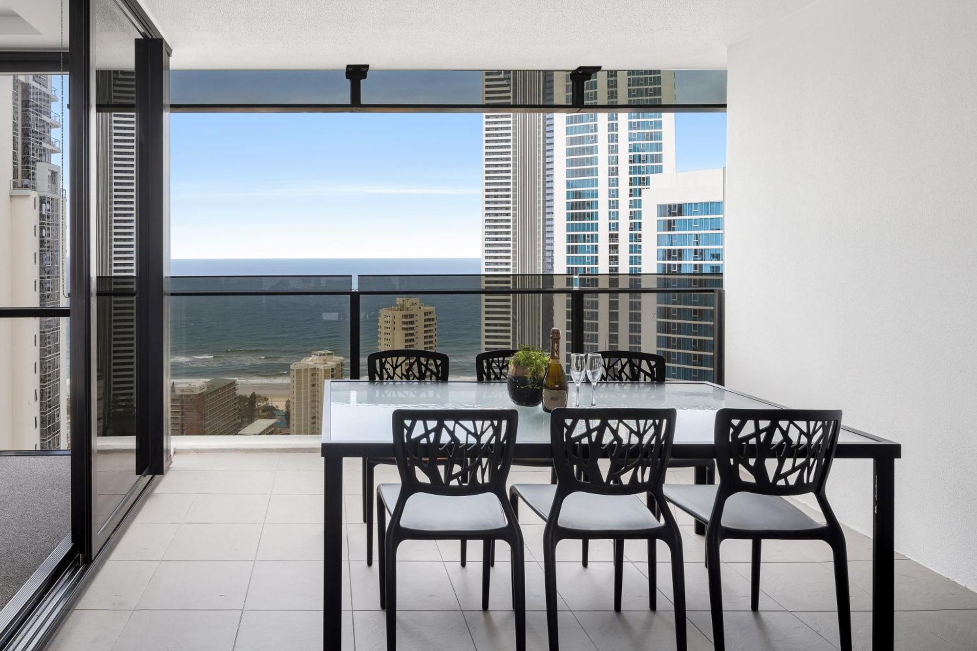 Holiday Holiday Circle On Cavill Apartments Gold Coast Ruang foto