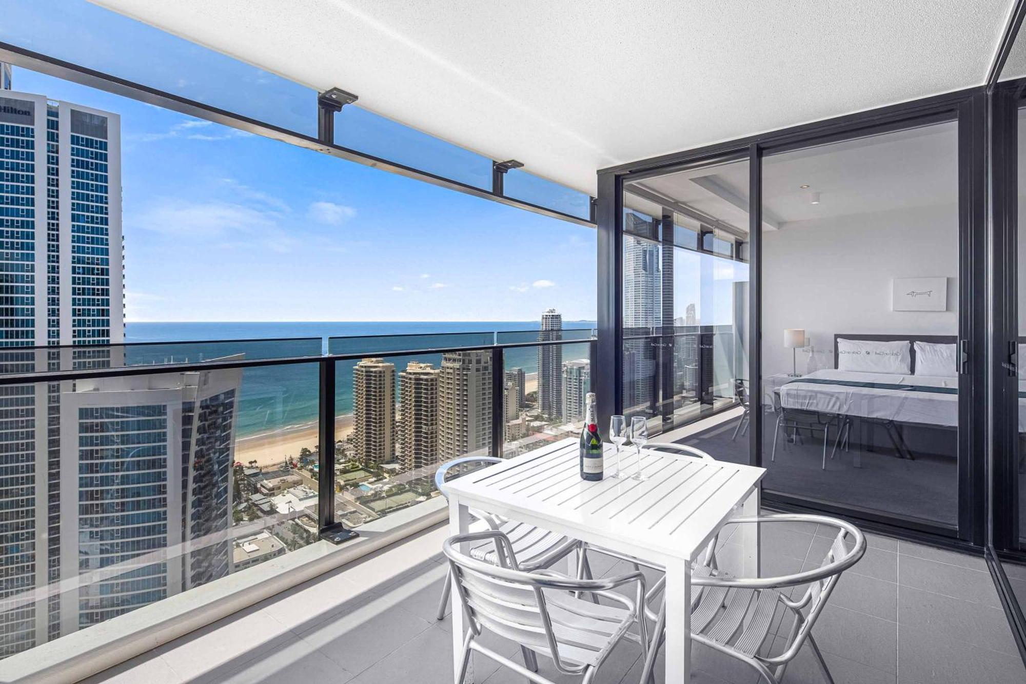 Holiday Holiday Circle On Cavill Apartments Gold Coast Ruang foto